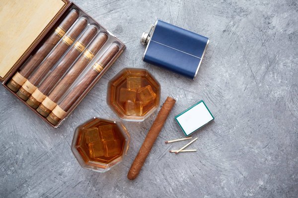 Quels sont les types, fonctionnalités et matériaux des coffrets à cigare ?