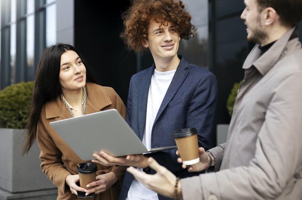 Pourquoi opter pour le métier d'un community manager?